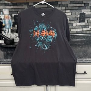 Def Leppard shirt